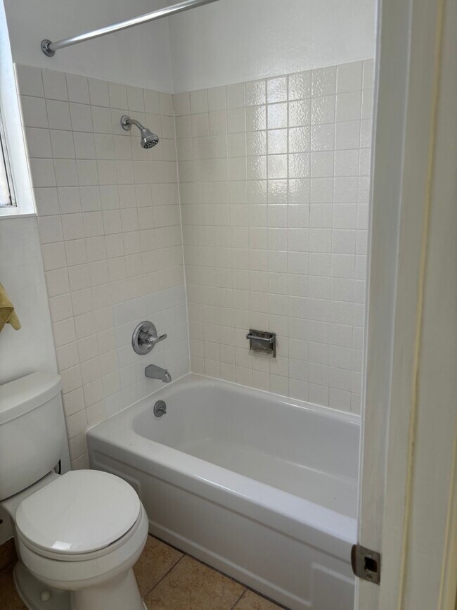 Building Photo - 3238 Colusa St