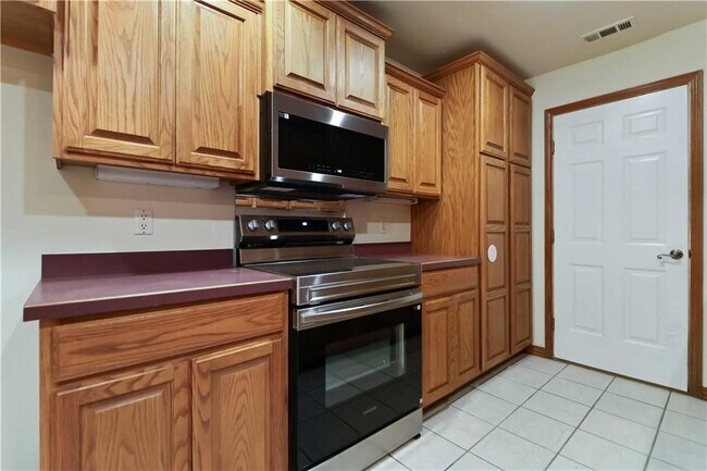 Building Photo - 2915 E Sterling Ct