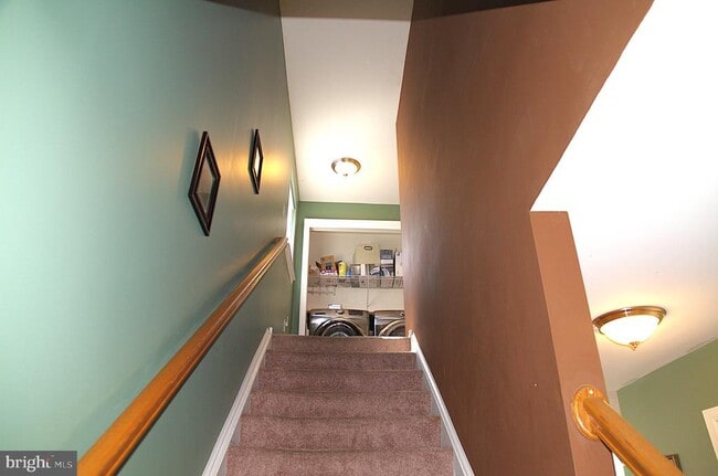 Building Photo - 403 Edgewood Ave