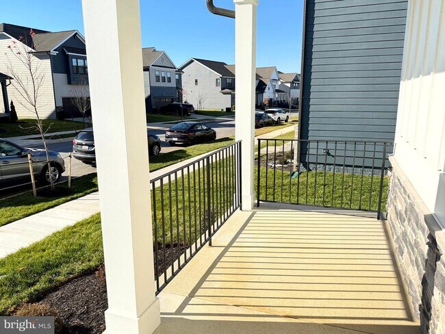 Building Photo - 461 Hanson St