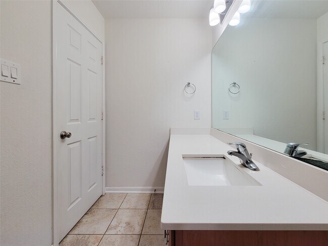 Building Photo - 14108 Wedgewood Lakes Ct