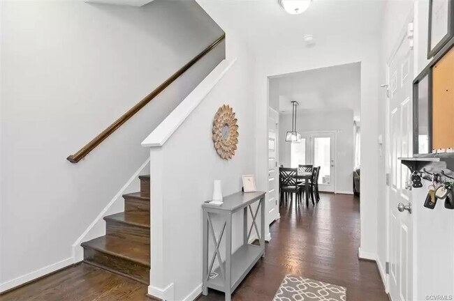 Building Photo - 8088 Bisbrooke Ct