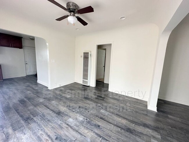 Building Photo - 8725 Dalton Ave