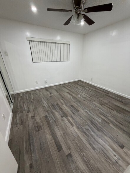 Building Photo - 1802 E Glenoaks Blvd