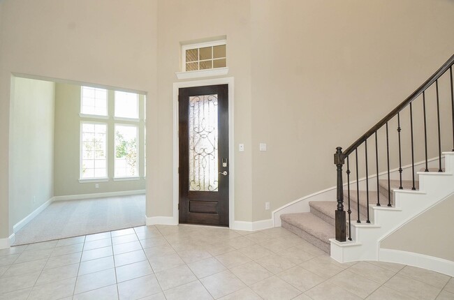 Building Photo - 4711 Hollow Tree Dr