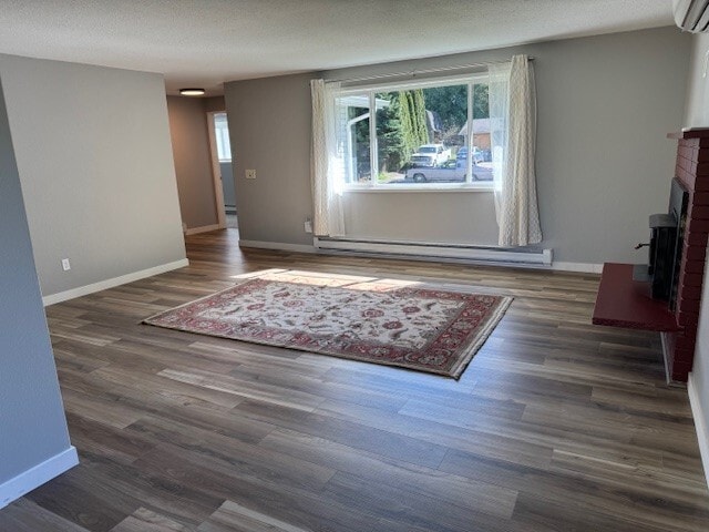 Bright living room - 6125 138th St SE