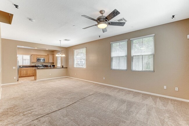 Building Photo - Gorgeous 4 bedroom near Aliante!