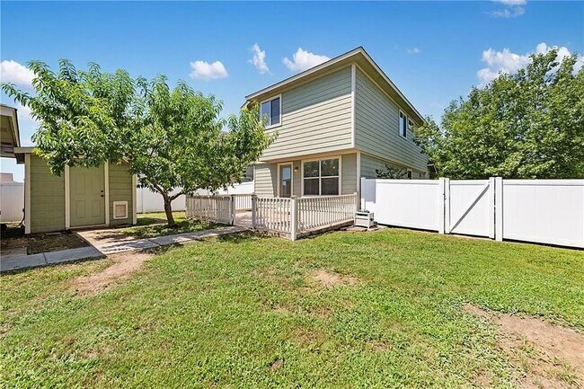 Building Photo - 1512 Davis Mountain Loop