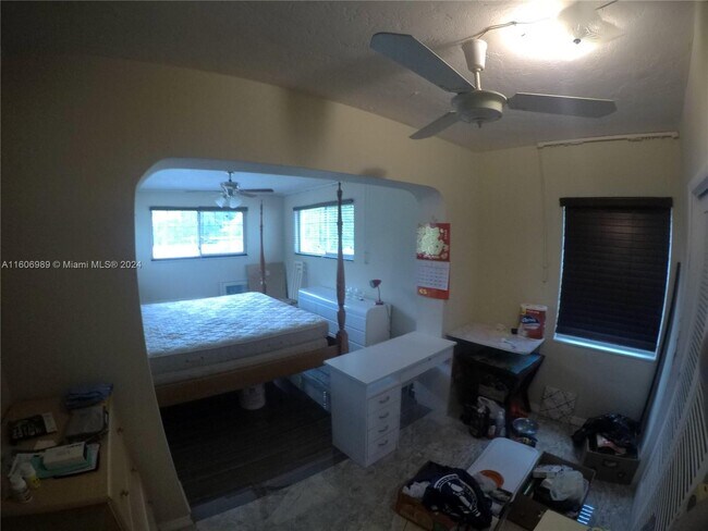 Building Photo - 1698 Northeast 182nd Street Apt #1698, Nor...