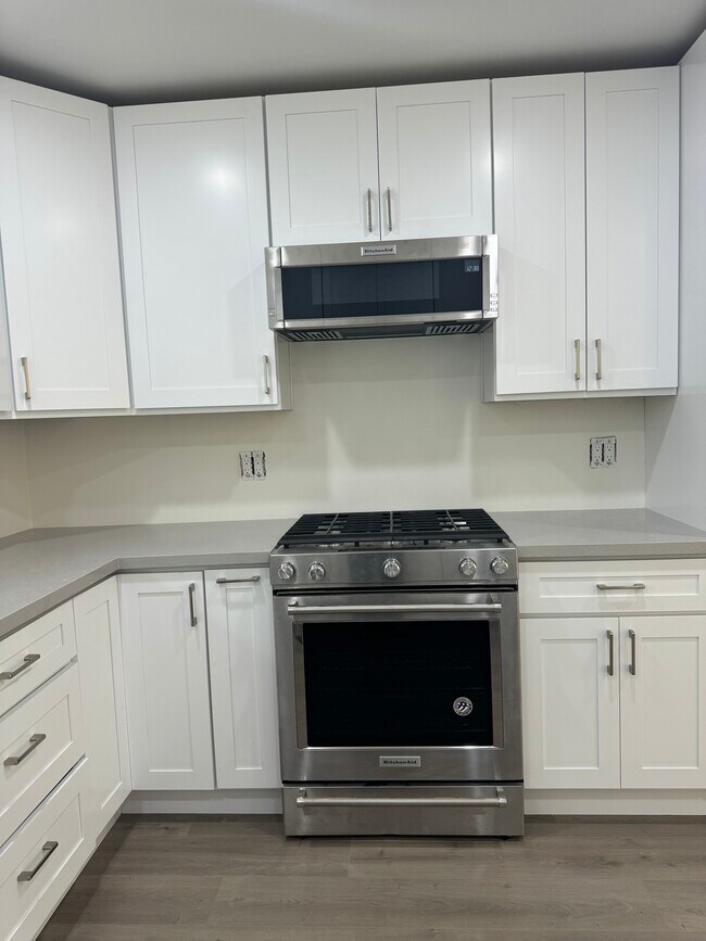 Building Photo - 3536 West Ave