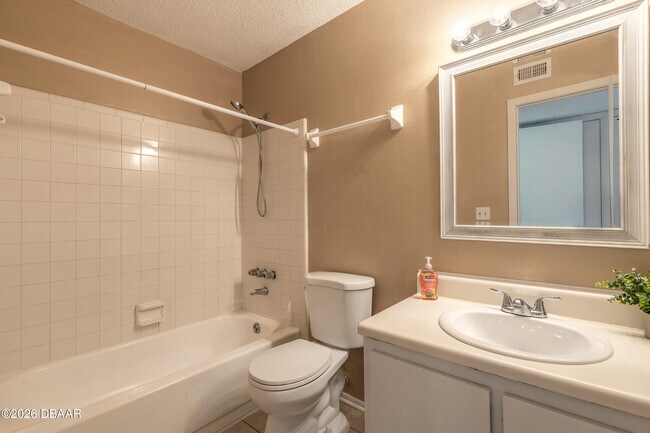 Building Photo - 1600 Big Tree Rd