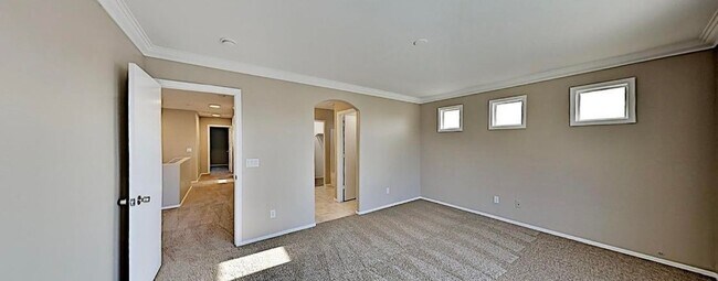 Building Photo - 4 Bedroom, 3 Bath Coming Soon!!