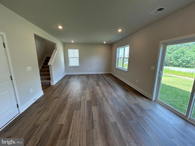 Building Photo - 469 Gravenstein Ln