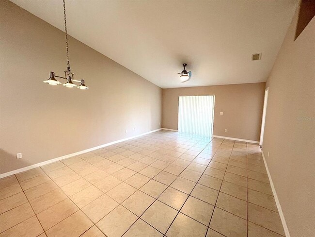 Building Photo - 47 Wellwood Ln