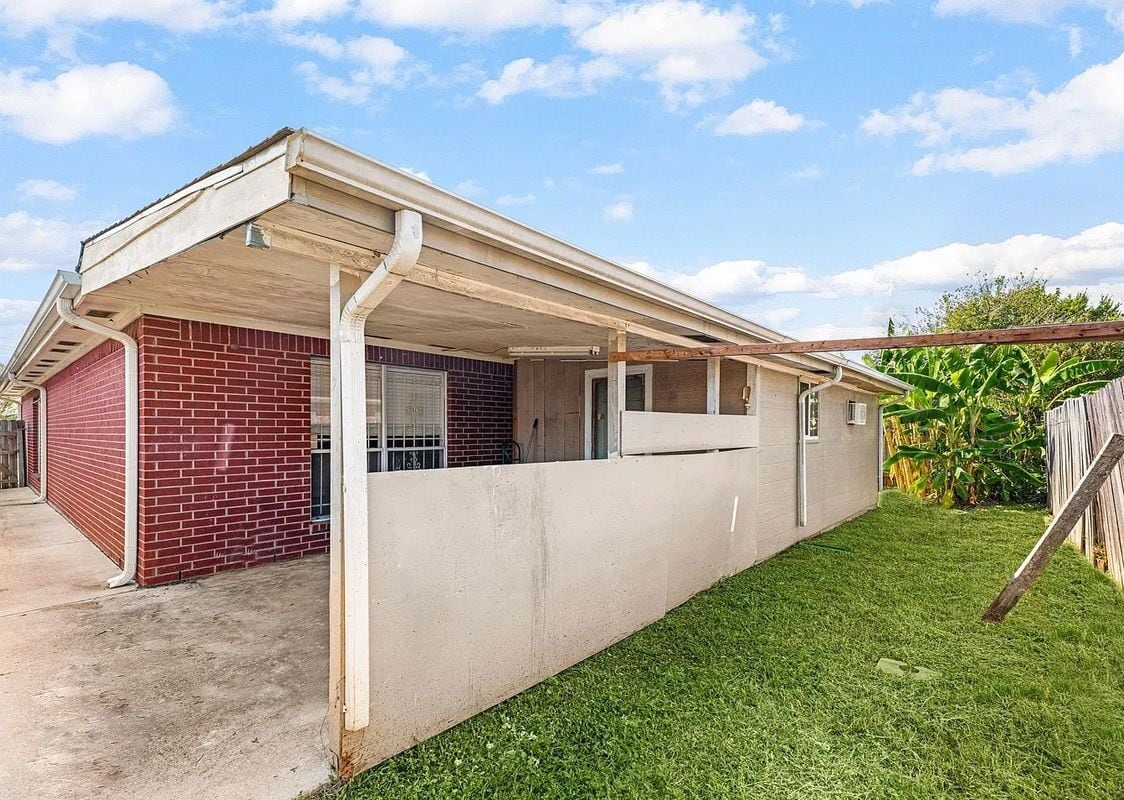 Building Photo - 13530 Carruth Ln