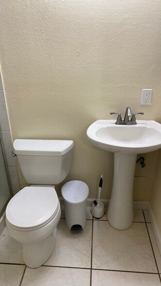 Building Photo - 423 Colorado Ave