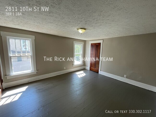 Building Photo - Three bedroom one bathroom home for rent