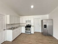 Building Photo - 5331 Bakersfield St