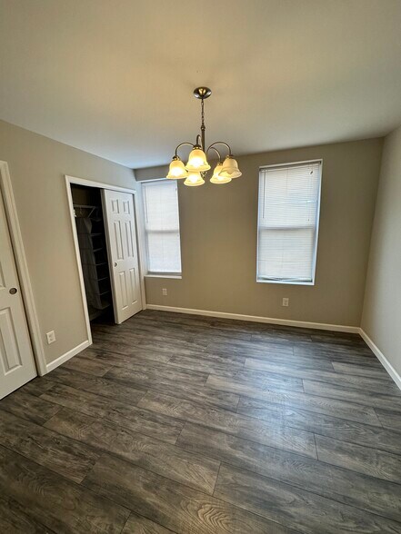 Building Photo - 1920 S Bonsall St