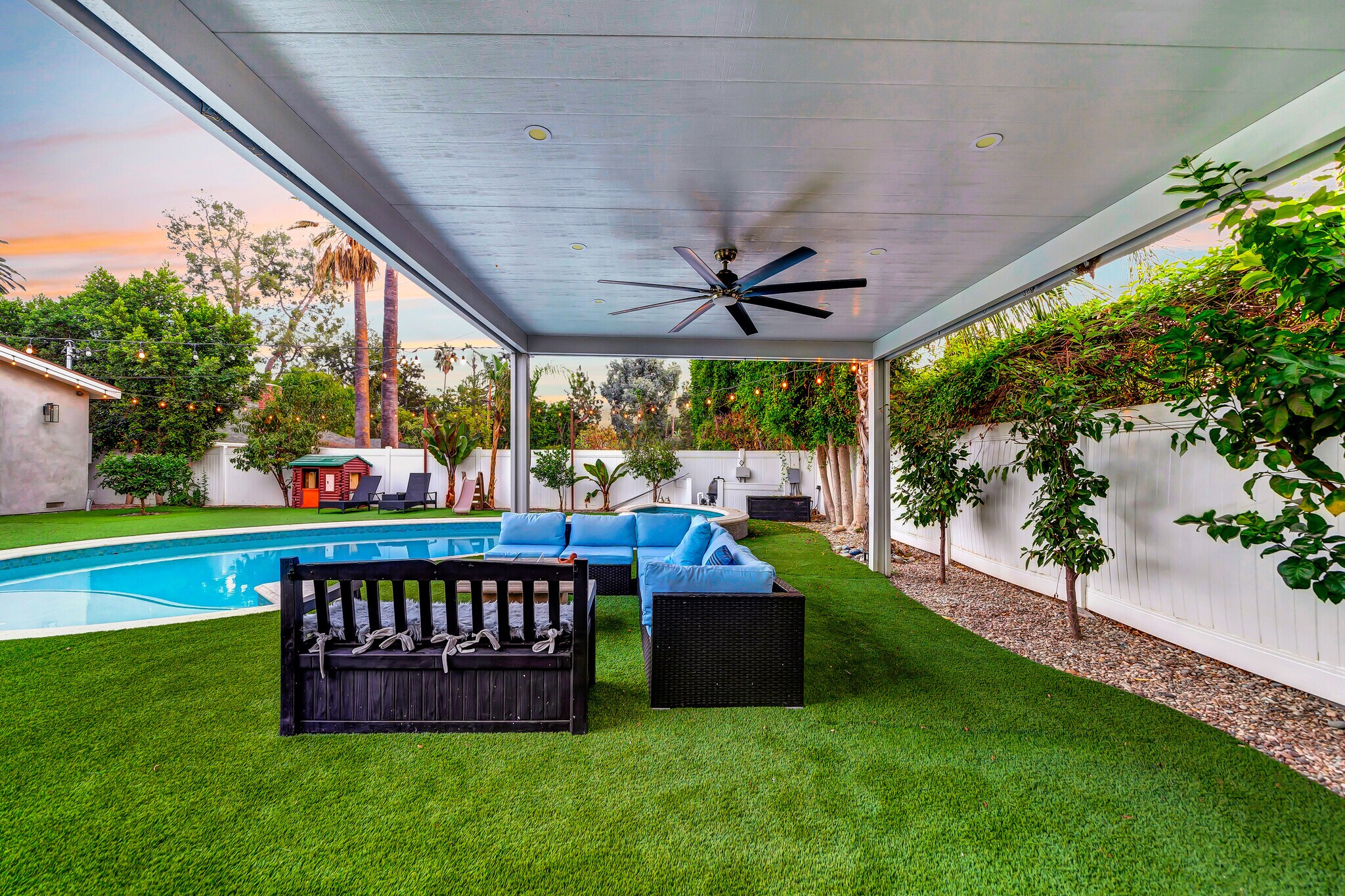 Building Photo - 5817 Ranchito Ave