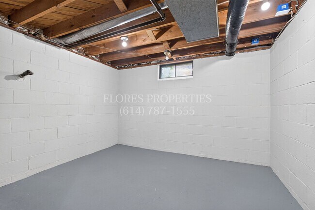 Building Photo - 1136 Pauline Ave