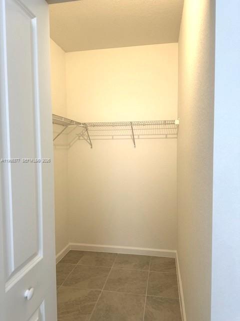 Building Photo - 2582 SE 29th St