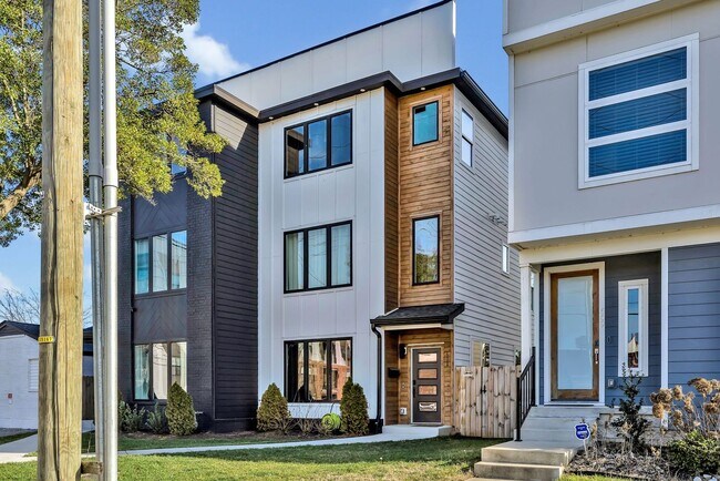 Building Photo - 611 21st Ave N
