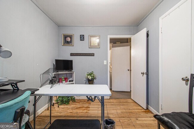 Building Photo - 127 Ruzelle Dr SE