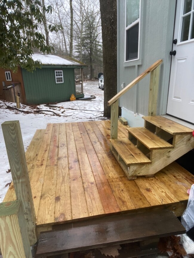 Building Photo - 2015 Union School Rd SW