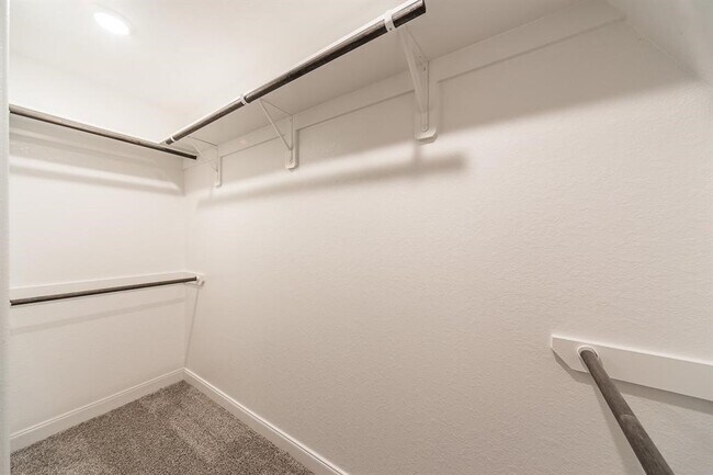 Building Photo - 24907 Prairie Briar Cir