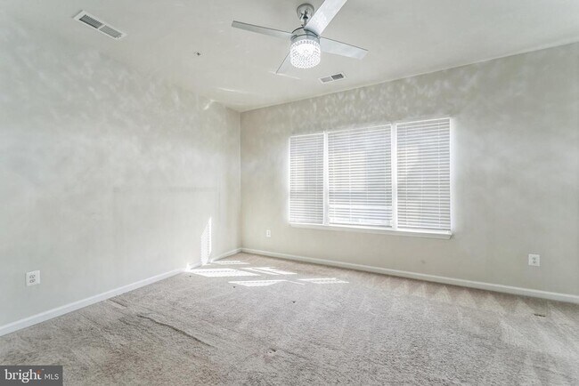Building Photo - 3109 Potters Hill Rd