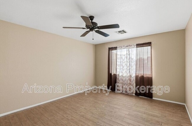 Building Photo - 919 E Monteleone St