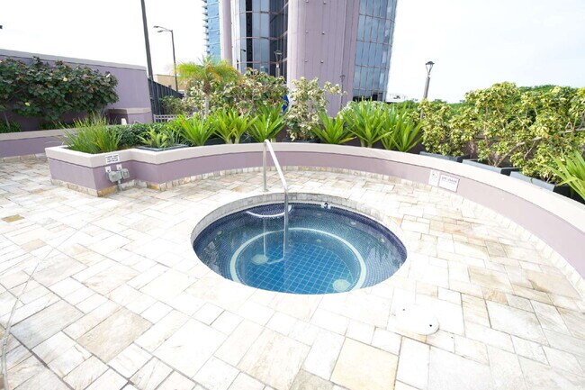 Building Photo - Spacious 2BR/2BA w/ Views, Lanai & 2 Parking – One Waterfront Tower