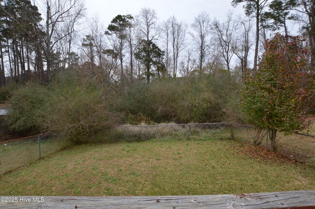 Building Photo - 805 Huff Dr