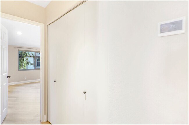 Building Photo - 2 Bedroom Condo - Laguna Hills!