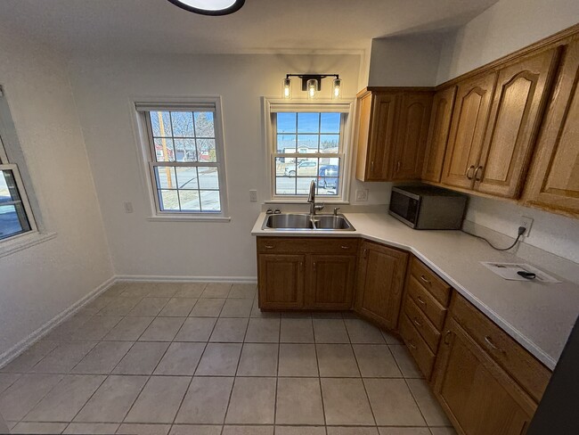 Building Photo - 3250 3rd Ave S