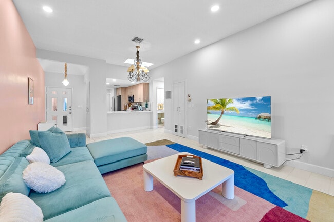 Building Photo - 7460 La Paz Blvd