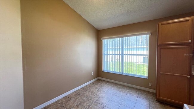 Building Photo - 3024 Samosa Hill Cir