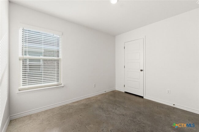 Building Photo - 1259 Concord Dr