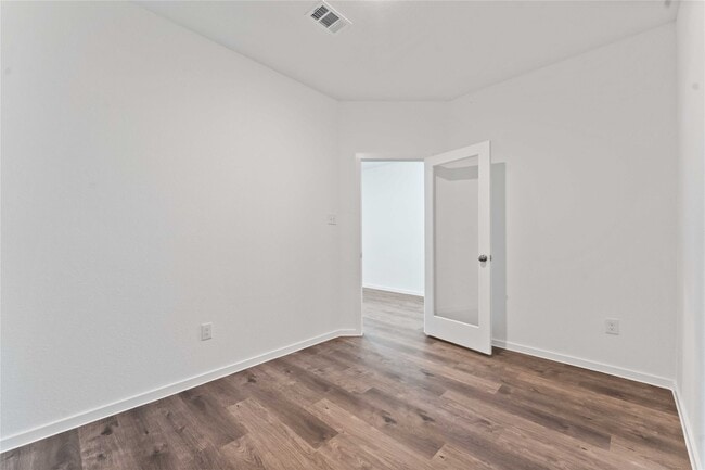 Building Photo - 24649 Cascade Haven Rd