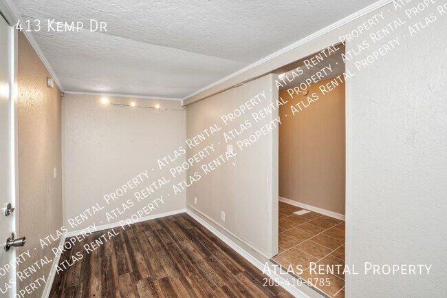 Building Photo - 413 Kemp Dr