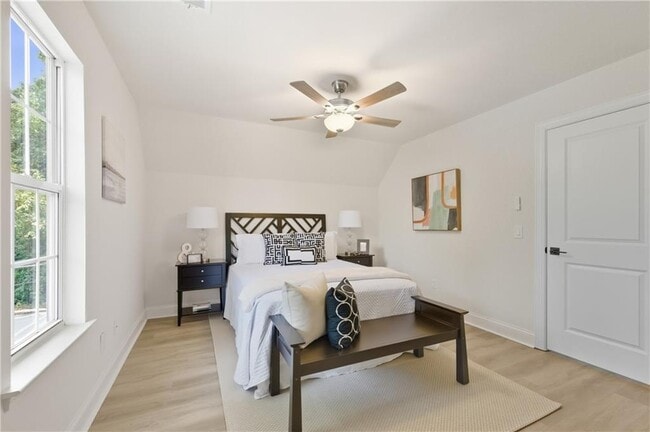 Building Photo - 180 Summit Ave SE