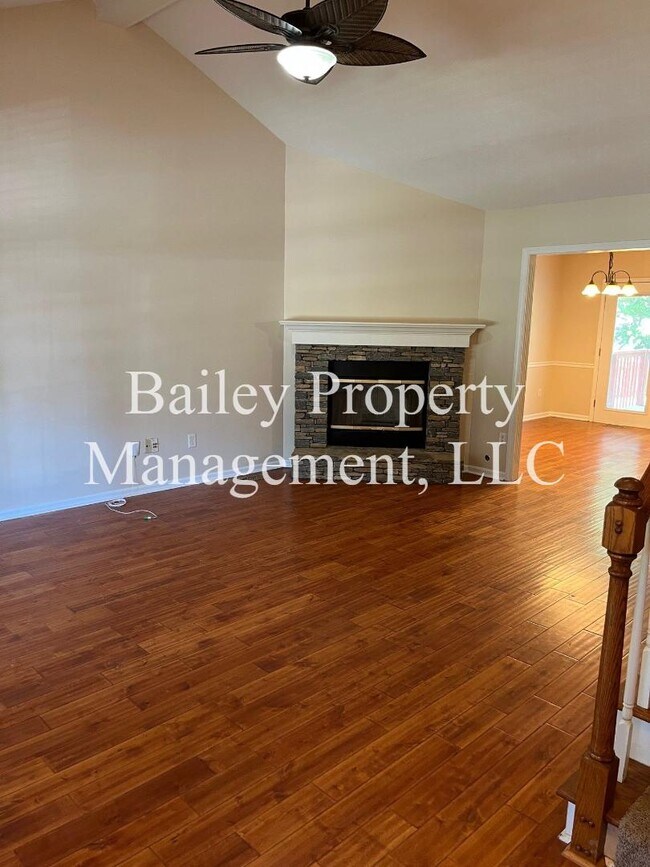 Building Photo - 5117 Rising Oak Ct