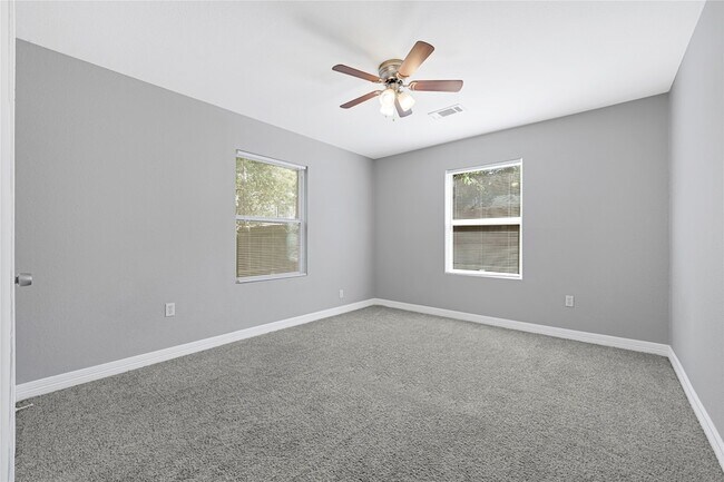 Building Photo - 7523 Azalea St