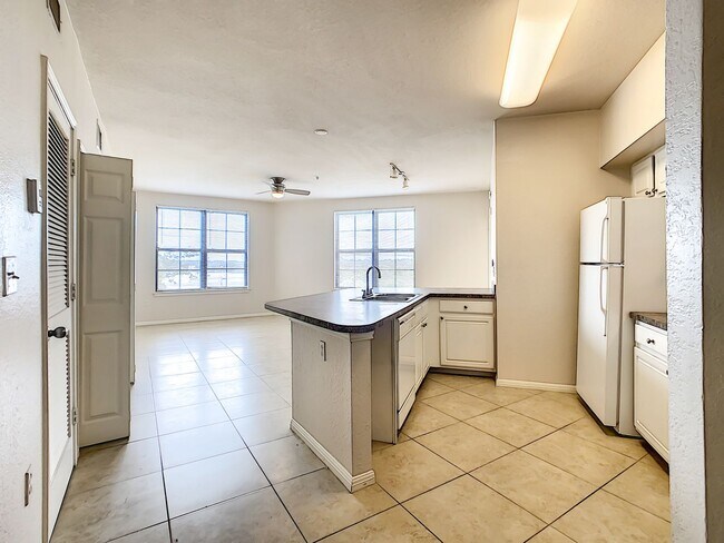 Building Photo - North Quarter of Downtown Orlando, convenient to Ivanhoe District