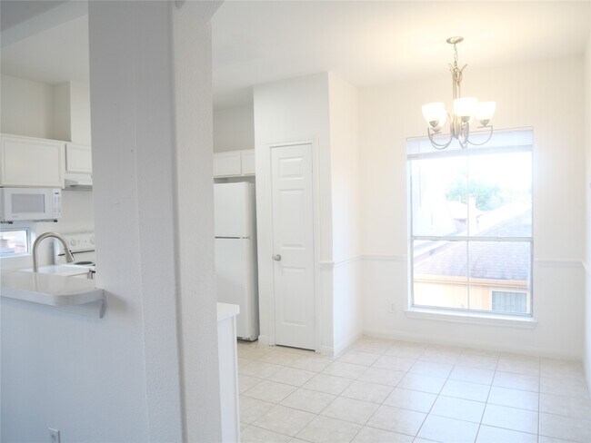 Building Photo - 6289 Wilcrest Dr