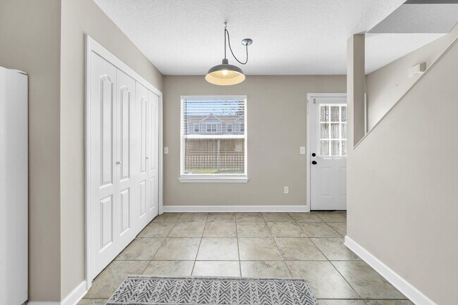 Building Photo - 1856 Shay-Lin Ct