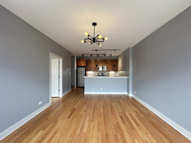 Building Photo - 2740 N Spaulding Ave