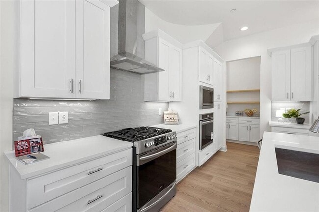 Building Photo - 110 Via Roma