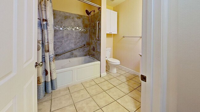 Building Photo - Stunning 2Bedroom Condo at VIlla San Marco!